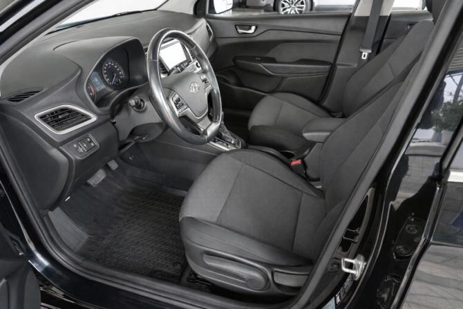 Hyundai Solaris II с пробегом 2017 года, цена 1 465 000 рублей, 132710 км, седан, Автокод Объявления