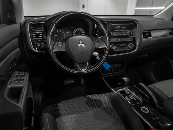 Mitsubishi Outlander III Рестайлинг 2 с пробегом 2017 года, цена 2 120 000 рублей, 74846 км, внедорожник, Автокод Объявления