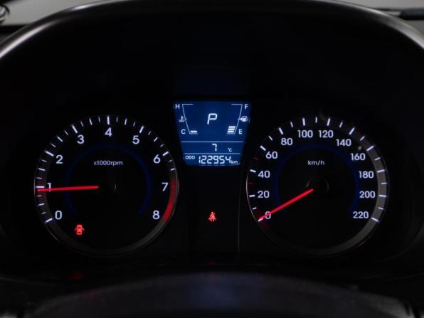 Hyundai Solaris I с пробегом 2013 года, цена 1 020 000 рублей, 122954 км, седан, Автокод Объявления
