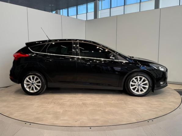 Ford Focus III Рестайлинг с пробегом 2016 года, цена 1 350 000 рублей, 137889 км, хэтчбек, Автокод Объявления