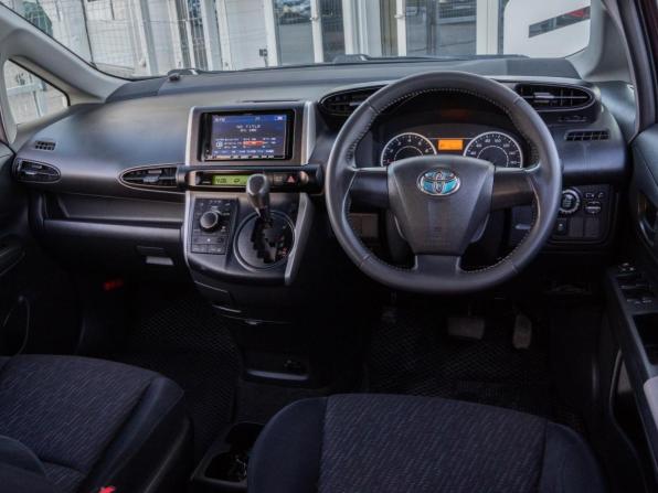 Toyota Wish II с пробегом 2010 года, цена 1 299 000 рублей, 162396 км, минивэн, Автокод Объявления
