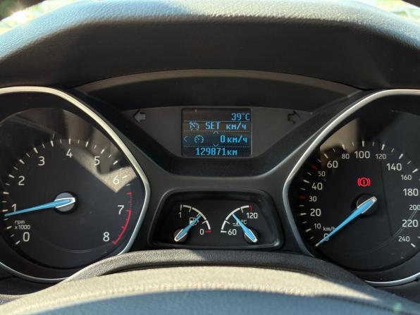 Ford Focus III Рестайлинг с пробегом 2017 года, цена 989 000 рублей, 129870 км, хэтчбек, Автокод Объявления