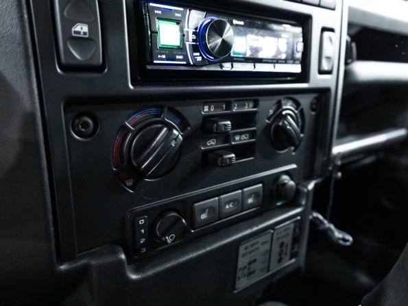 Land Rover Defender I Рестайлинг с пробегом 2007 года, цена 1 290 000 рублей, 100111 км, внедорожник, Автокод Объявления