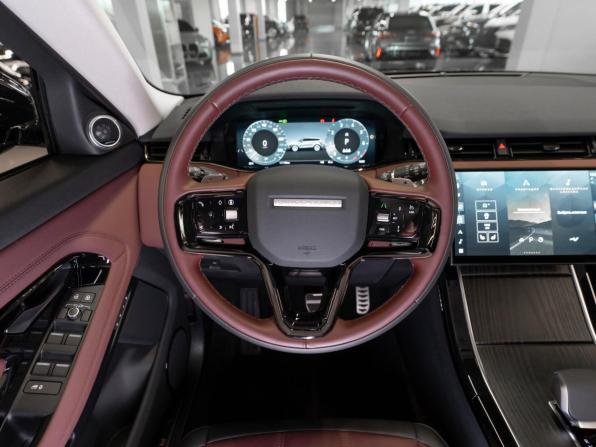Land Rover Range Rover Evoque II Рестайлинг с пробегом 2025 года, цена 5 580 000 рублей, 50 км, внедорожник, Автокод Объявления