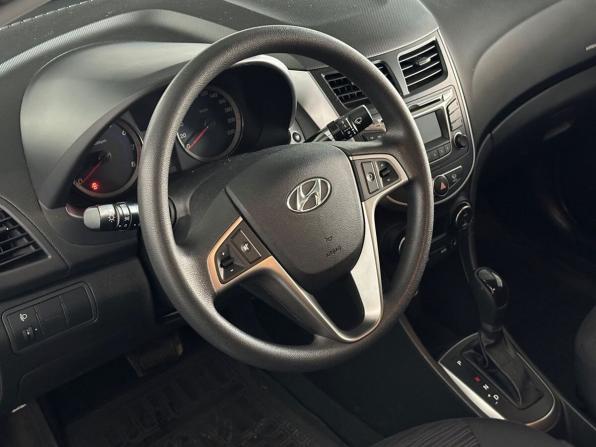 Hyundai Solaris I Рестайлинг с пробегом 2015 года, цена 1 296 000 рублей, 55661 км, седан, Автокод Объявления