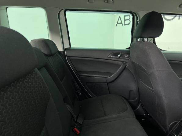 Skoda Yeti I Рестайлинг с пробегом 2015 года, цена 1 250 000 рублей, 150555 км, внедорожник, Автокод Объявления