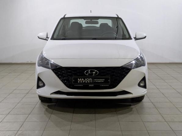 Hyundai Solaris II Рестайлинг с пробегом 2022 года, цена 1 720 000 рублей, 63919 км, седан, Автокод Объявления