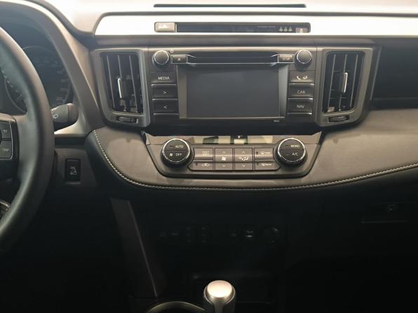 Toyota RAV4 IV (XA40) Рестайлинг с пробегом 2016 года, цена 2 450 000 рублей, 73000 км, внедорожник, Автокод Объявления