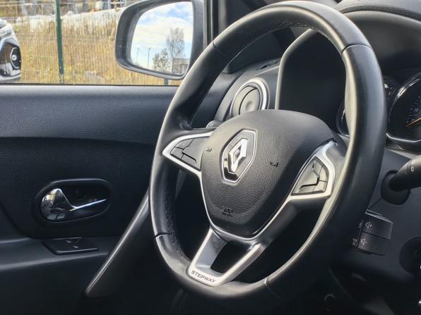 Renault Sandero II Рестайлинг с пробегом 2021 года, цена 1 199 000 рублей, 110788 км, хэтчбек, Автокод Объявления