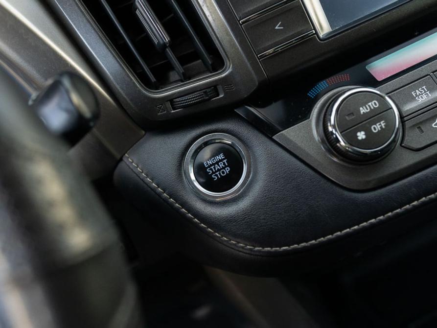 Toyota RAV4 IV (XA40) Новосибирск  - изображение 16
