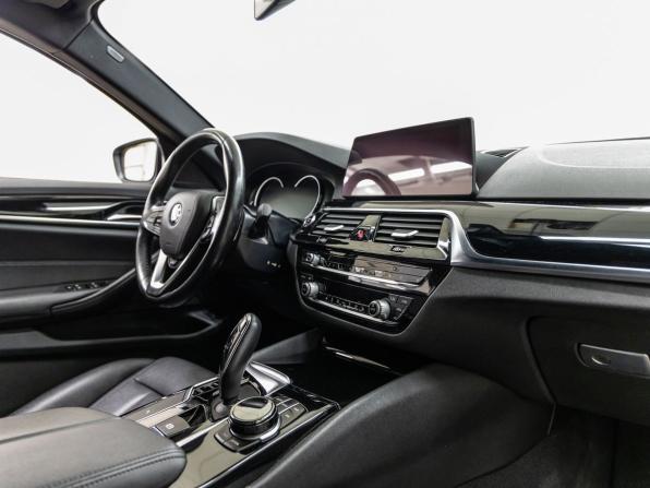 BMW 5 серии VII (G30/G31/G38) с пробегом 2017 года, цена 3 498 000 рублей, 66256 км, седан, Автокод Объявления
