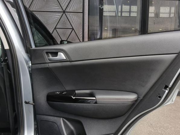 Kia Sportage IV Рестайлинг с пробегом 2021 года, цена 2 449 000 рублей, 101275 км, внедорожник, Автокод Объявления