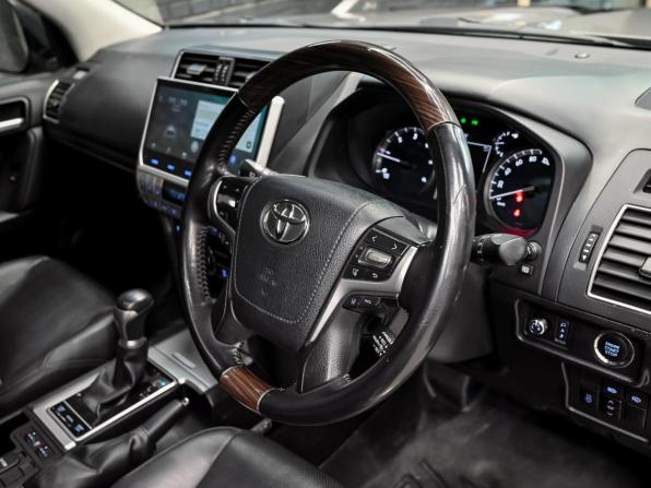 Toyota Land Cruiser Prado 150 Series Рестайлинг 2 с пробегом 2019 года, цена 5 200 000 рублей, 88414 км, внедорожник, Автокод Объявления