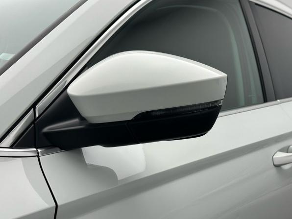 Skoda Karoq I с пробегом 2020 года, цена 2 429 000 рублей, 98215 км, внедорожник, Автокод Объявления