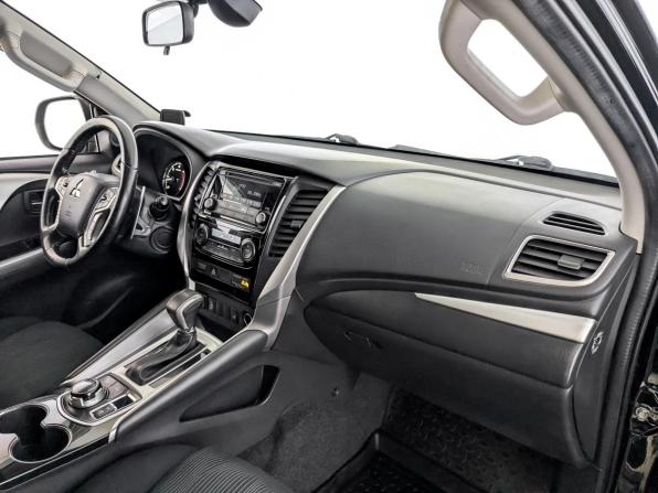 Mitsubishi Pajero Sport III с пробегом 2019 года, цена 2 490 000 рублей, 231518 км, внедорожник, Автокод Объявления