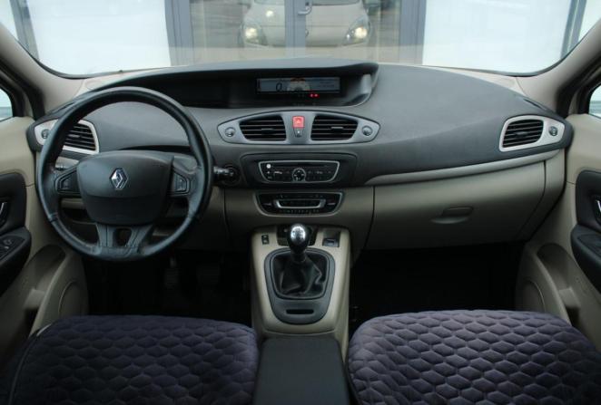 Renault Scenic III с пробегом 2009 года, цена 840 000 рублей, 223512 км, компактвэн, Автокод Объявления