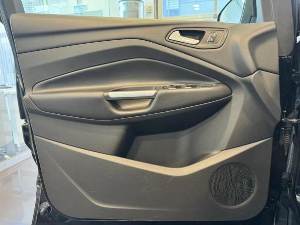 Ford Kuga II Рестайлинг с пробегом 2018 года, цена 1 560 000 рублей, 164071 км, внедорожник, Автокод Объявления