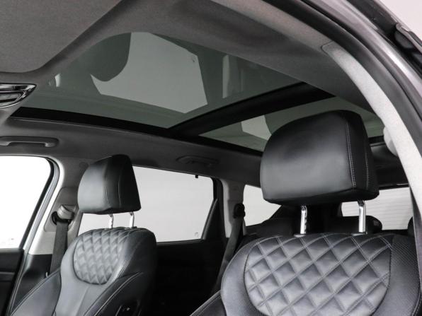 Hyundai Santa Fe IV Рестайлинг с пробегом 2021 года, цена 4 499 000 рублей, 44187 км, внедорожник, Автокод Объявления