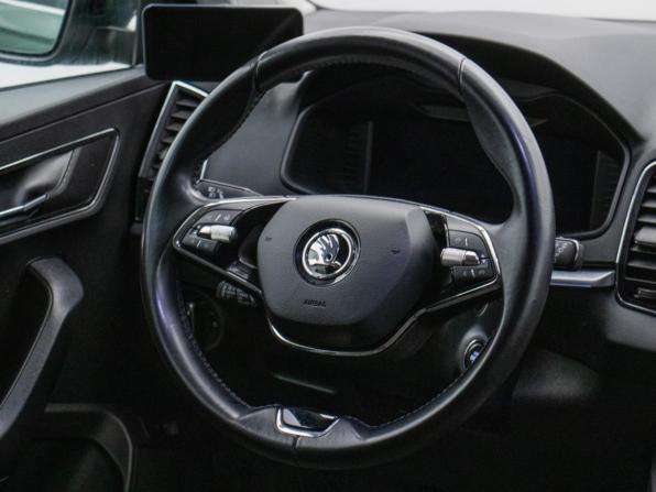 Skoda Karoq I с пробегом 2020 года, цена 2 592 000 рублей, 89201 км, внедорожник, Автокод Объявления