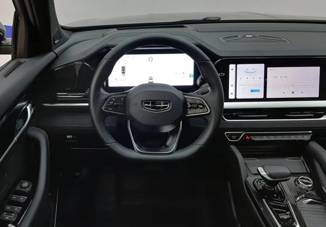 Geely Monjaro I с пробегом 2024 года, цена 3 290 000 рублей, 47404 км, внедорожник, Автокод Объявления