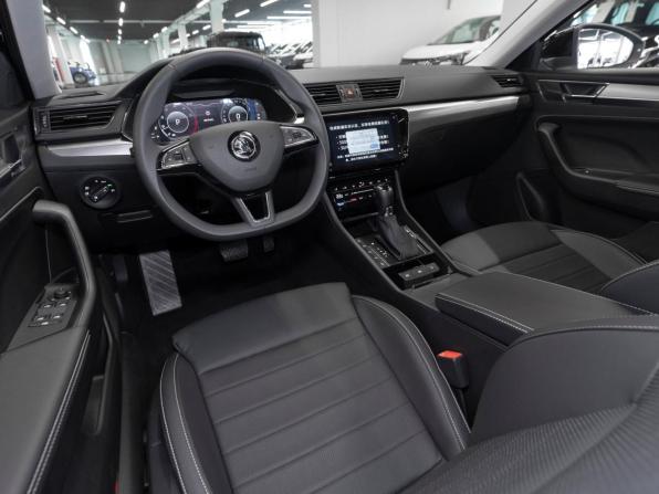 Skoda Superb III Рестайлинг с пробегом 2025 года, цена 3 400 000 рублей, 30 км, лифтбек, Автокод Объявления