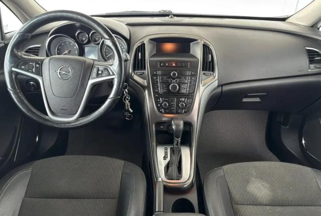 Opel Astra J с пробегом 2012 года, цена 599 000 рублей, 183638 км, хэтчбек, Автокод Объявления