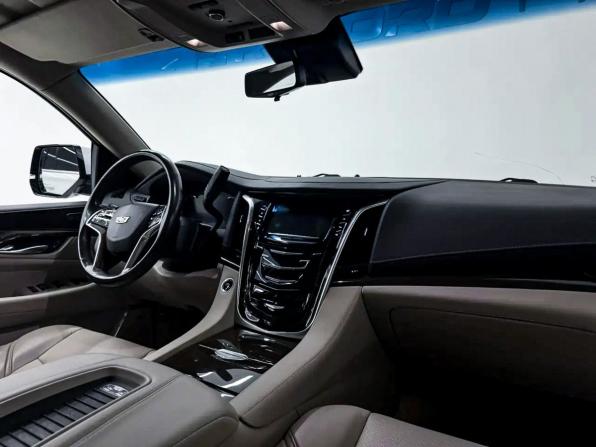 Cadillac Escalade IV с пробегом 2019 года, цена 5 399 000 рублей, 82441 км, внедорожник, Автокод Объявления