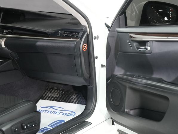 Lexus ES VI с пробегом 2013 года, цена 2 270 000 рублей, 125000 км, седан, Автокод Объявления