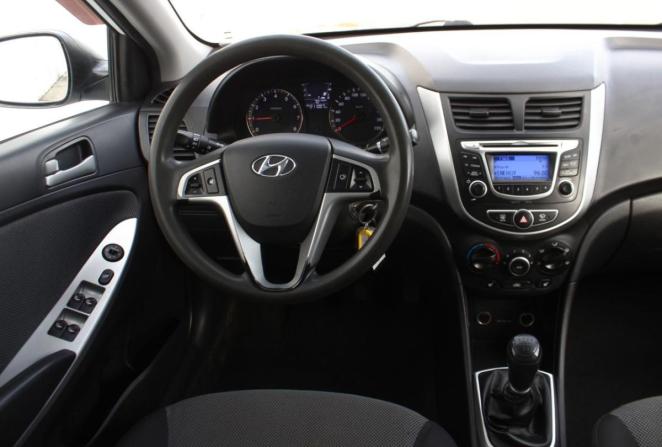 Hyundai Solaris I с пробегом 2014 года, цена 640 000 рублей, 211007 км, седан, Автокод Объявления
