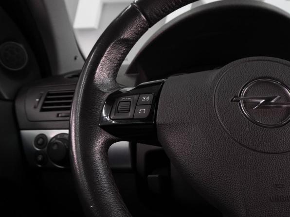 Opel Astra H Рестайлинг с пробегом 2011 года, цена 699 000 рублей, 111496 км, хэтчбек, Автокод Объявления