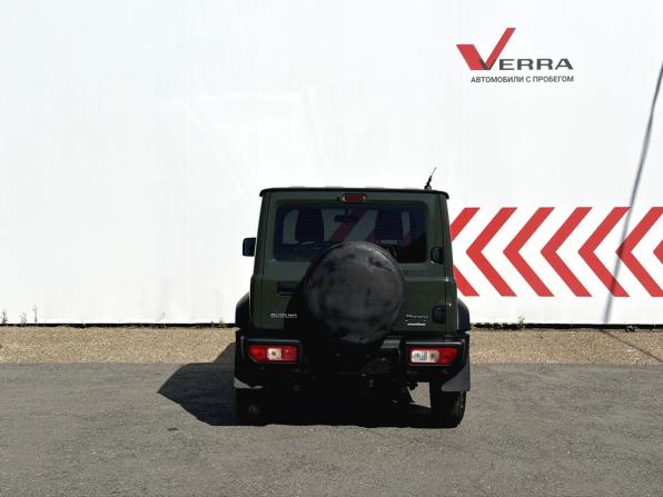 Suzuki Jimny IV с пробегом 2023 года, цена 3 340 000 рублей, 8151 км, внедорожник, Автокод Объявления