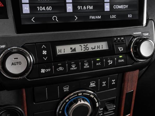 Toyota Land Cruiser Prado 150 Series Рестайлинг 1 с пробегом 2014 года, цена 3 649 000 рублей, 205003 км, внедорожник, Автокод Объявления
