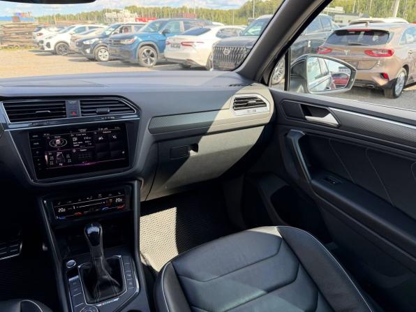 Volkswagen Tiguan II Рестайлинг с пробегом 2021 года, цена 3 975 000 рублей, 69300 км, внедорожник, Автокод Объявления