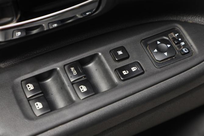 Mitsubishi Outlander III Рестайлинг 2 с пробегом 2015 года, цена 1 969 000 рублей, 320312 км, внедорожник, Автокод Объявления