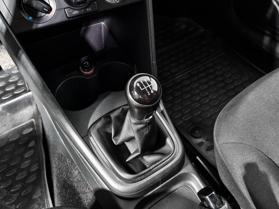 Volkswagen Polo V Рестайлинг Санкт-Петербург  - изображение 11