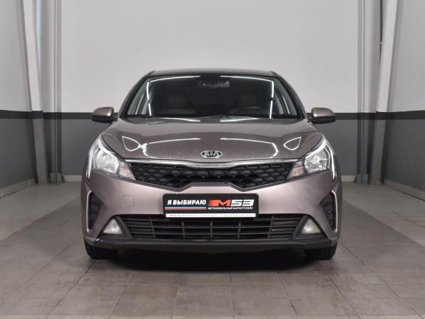 Kia Rio IV Рестайлинг с пробегом 2020 года, цена 1 349 999 рублей, 192717 км, седан, Автокод Объявления