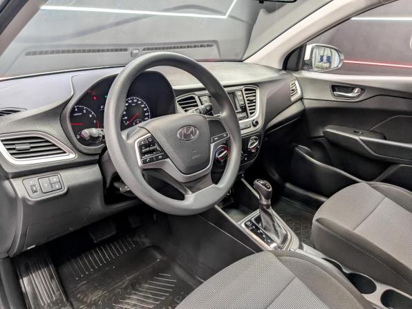 Hyundai Solaris II Рестайлинг с пробегом 2022 года, цена 1 770 000 рублей, 45194 км, седан, Автокод Объявления