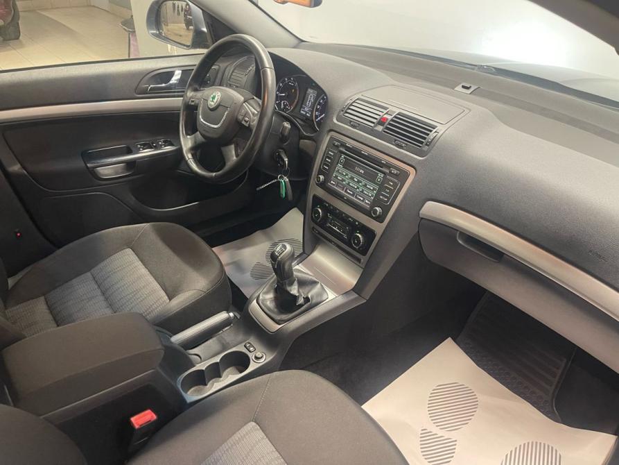 Skoda Octavia II (A5) Рестайлинг Санкт-Петербург  - изображение 14