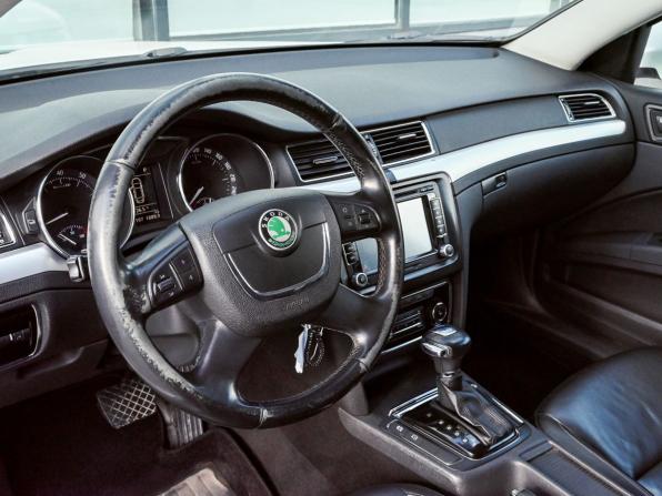 Skoda Superb II с пробегом 2011 года, цена 1 030 000 рублей, 168107 км, лифтбек, Автокод Объявления