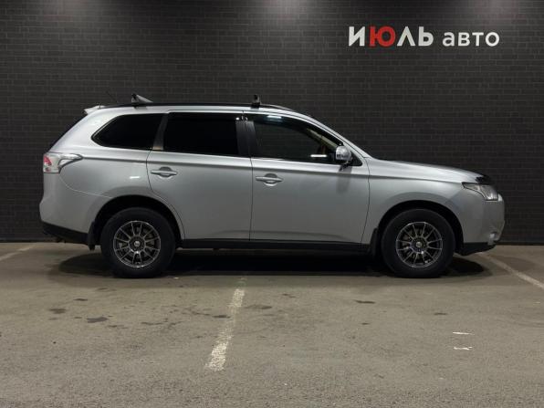 Mitsubishi Outlander III с пробегом 2013 года, цена 1 329 000 рублей, 248120 км, внедорожник, Автокод Объявления