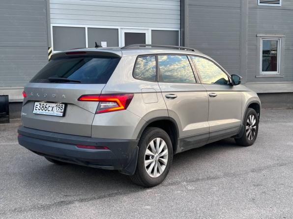 Skoda Karoq I с пробегом 2020 года, цена 1 990 000 рублей, 140505 км, внедорожник, Автокод Объявления