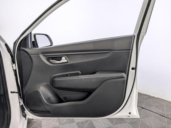 Kia Rio IV Рестайлинг с пробегом 2021 года, цена 1 740 000 рублей, 75857 км, седан, Автокод Объявления