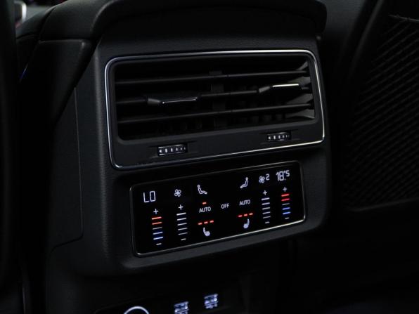 Audi Q8 I (4M) с пробегом 2019 года, цена 7 877 077 рублей, 64800 км, внедорожник, Автокод Объявления