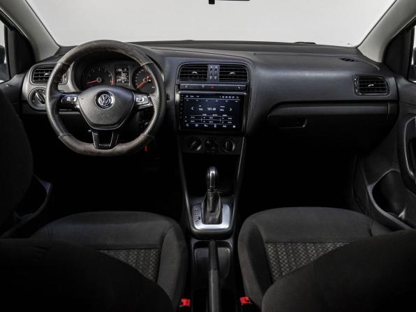Volkswagen Polo V Рестайлинг с пробегом 2020 года, цена 1 195 000 рублей, 143858 км, седан, Автокод Объявления