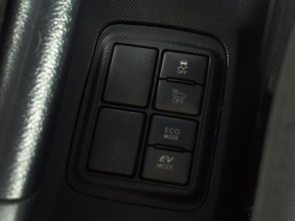 Toyota Aqua I Рестайлинг с пробегом 2017 года, цена 949 999 рублей, 97599 км, хэтчбек, Автокод Объявления