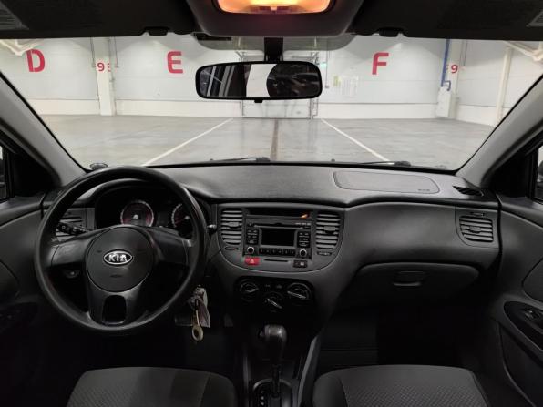 Kia Rio II Рестайлинг с пробегом 2011 года, цена 550 000 рублей, 308853 км, седан, Автокод Объявления