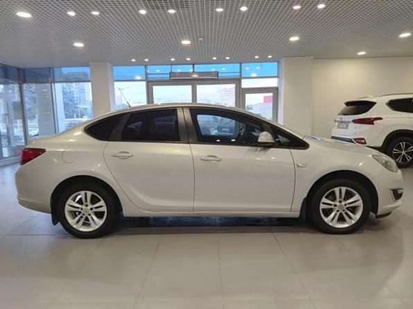 Opel Astra J Рестайлинг с пробегом 2013 года, цена 680 000 рублей, 186398 км, седан, Автокод Объявления