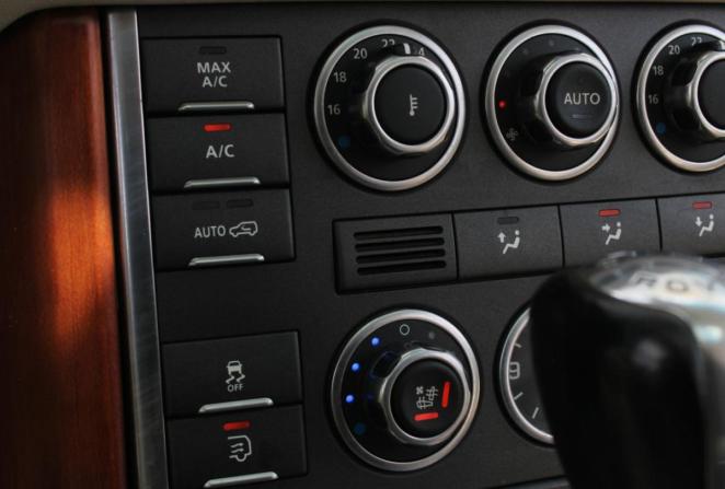Land Rover Range Rover III Рестайлинг 2 с пробегом 2011 года, цена 1 470 000 рублей, 271449 км, внедорожник, Автокод Объявления