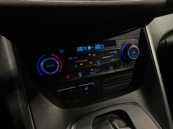 Ford Kuga II Рестайлинг с пробегом 2018 года, цена 1 650 000 рублей, 111038 км, внедорожник, Автокод Объявления