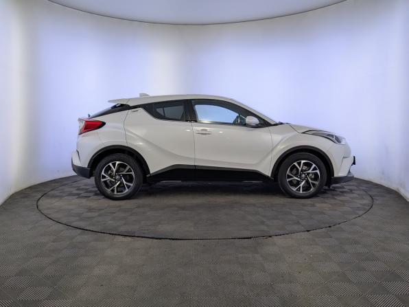 Toyota C-HR I Рестайлинг с пробегом 2021 года, цена 2 895 000 рублей, 47653 км, внедорожник, Автокод Объявления